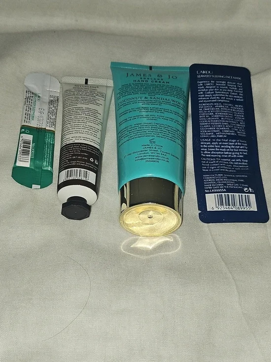 Hand And Face Mask Bundle - Picture 3 of 4